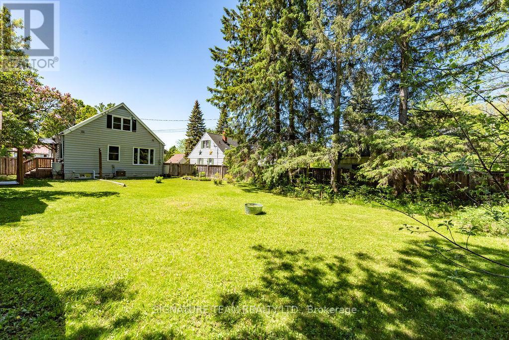 301 CHAMBERLAIN STREET - 7