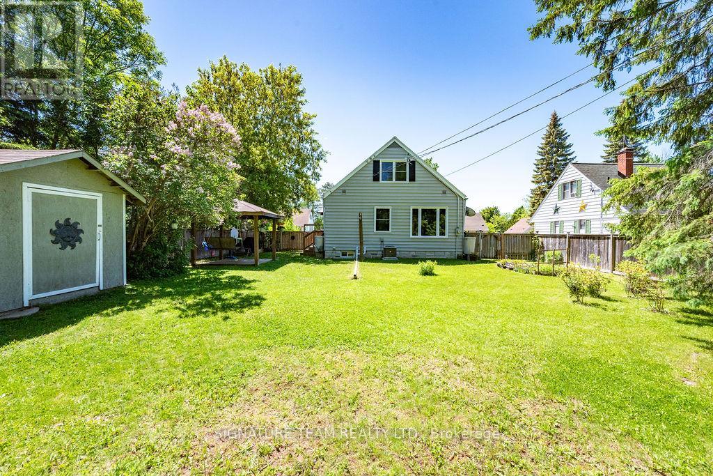 301 CHAMBERLAIN STREET - 8
