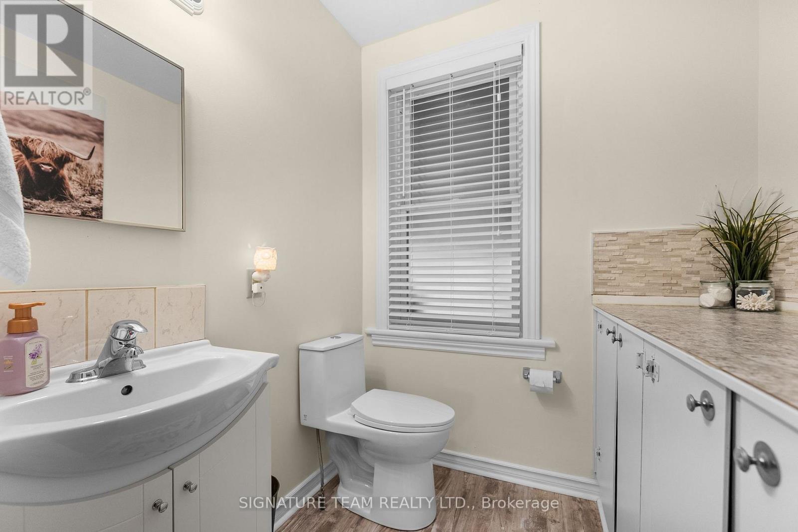 520 CENTRE STREET - 22