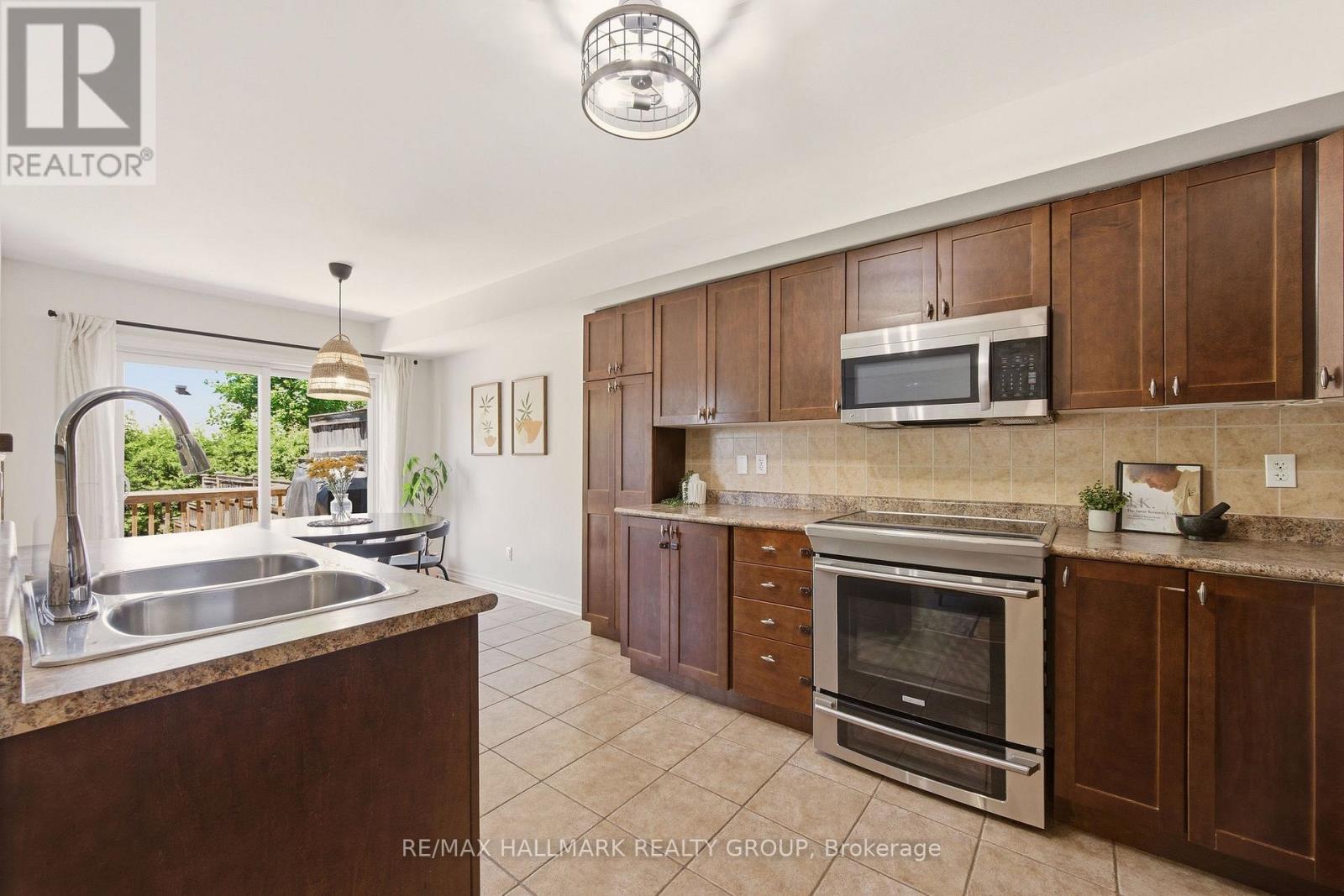 154 TALLTREE CRESCENT - 15