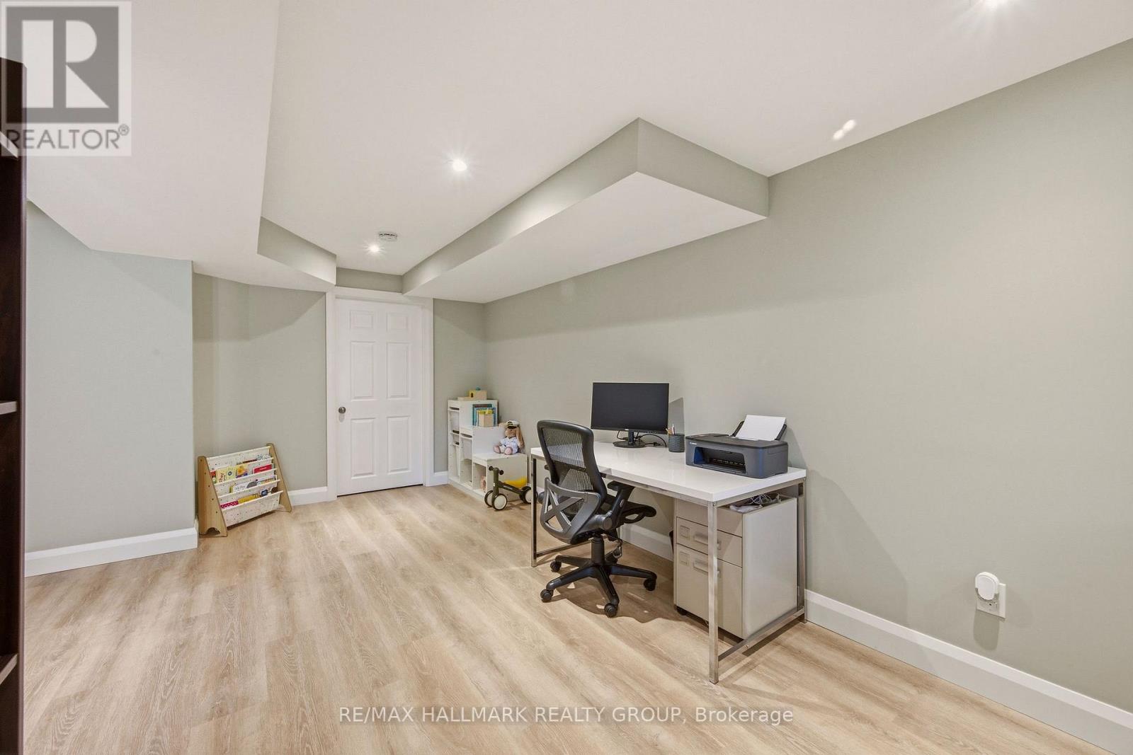 154 TALLTREE CRESCENT - 37