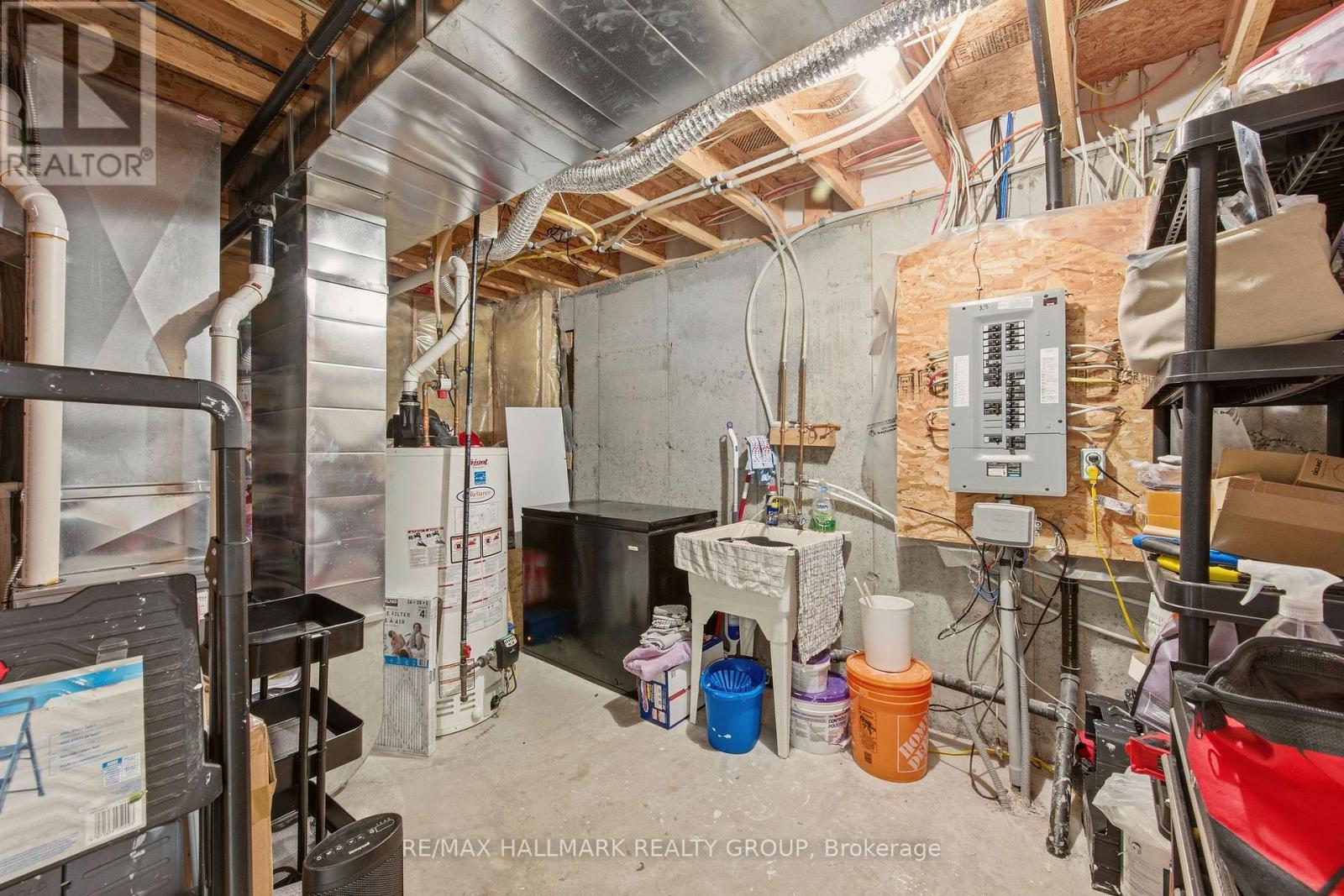 154 TALLTREE CRESCENT - 39