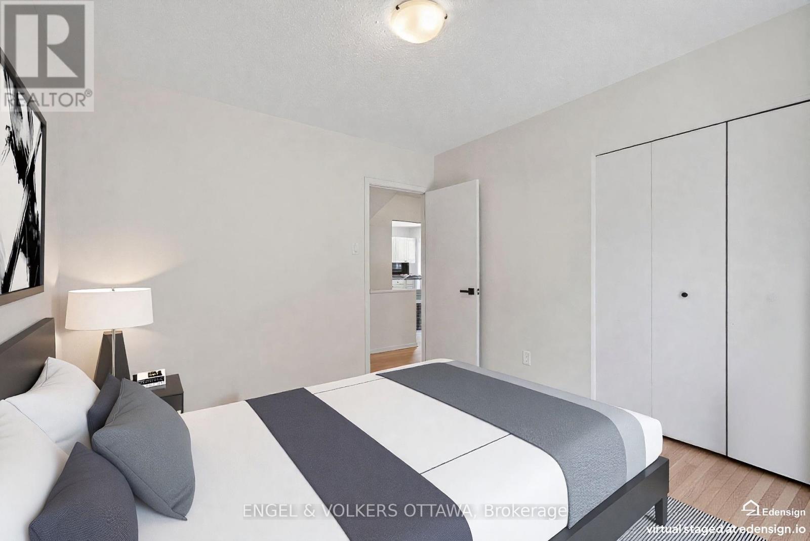 1862 SHAREL DRIVE - 10