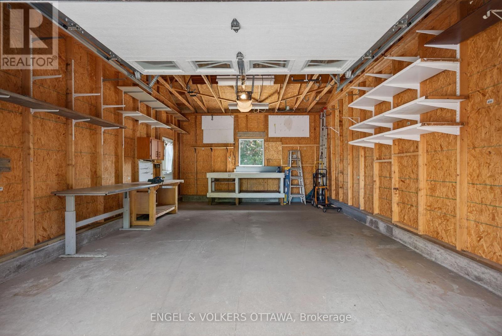 1862 SHAREL DRIVE - 26