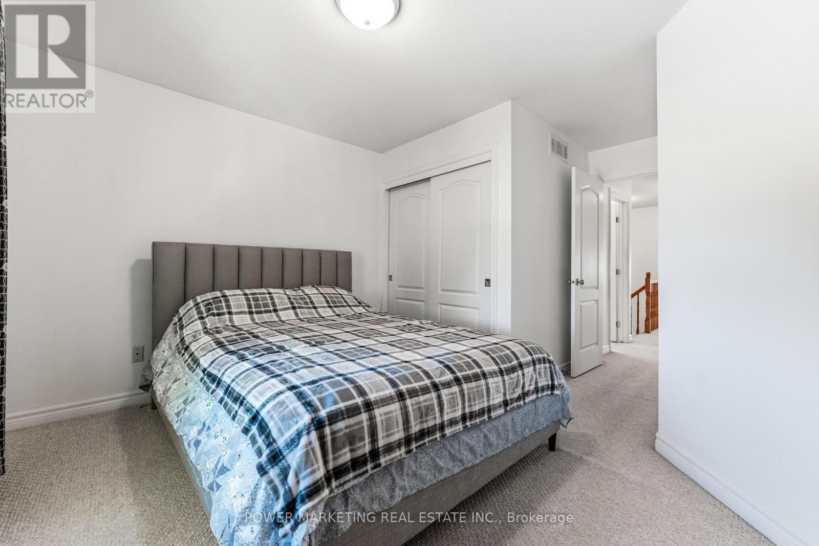 37 CRESTHAVEN DRIVE - 14