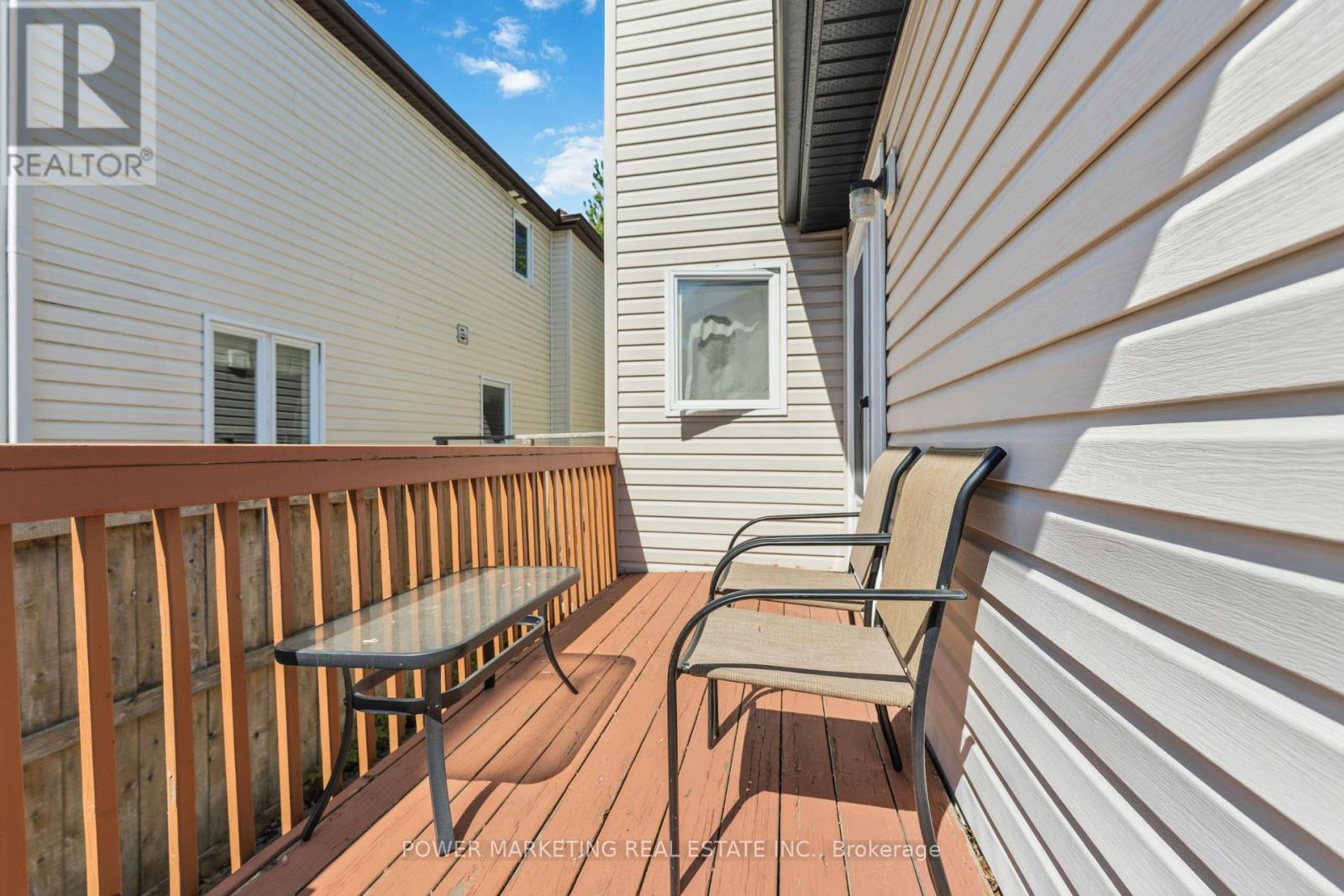 37 CRESTHAVEN DRIVE - 19