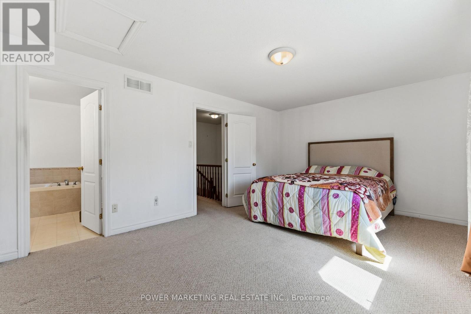 37 CRESTHAVEN DRIVE - 8