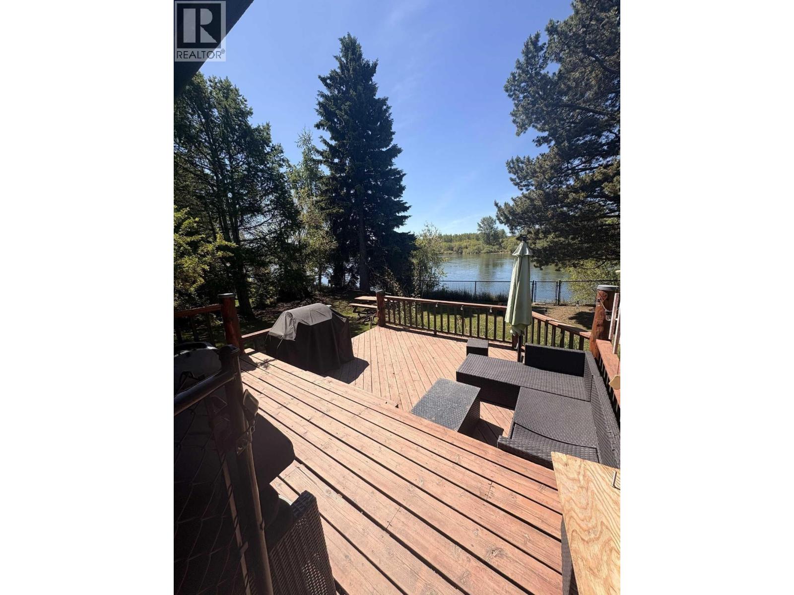 330 REID DRIVE - 11