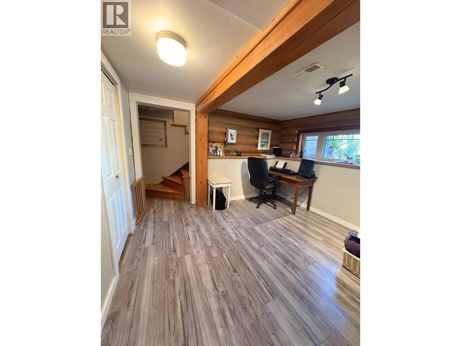 330 REID DRIVE - 18