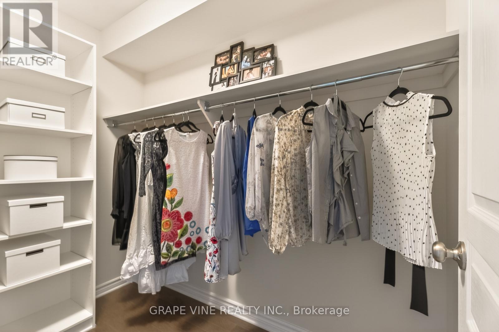 383 MEMORIAL GROVE - 24