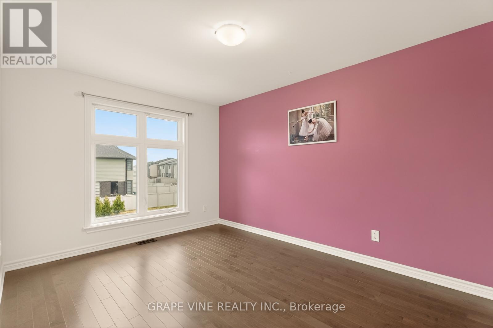 383 MEMORIAL GROVE - 30
