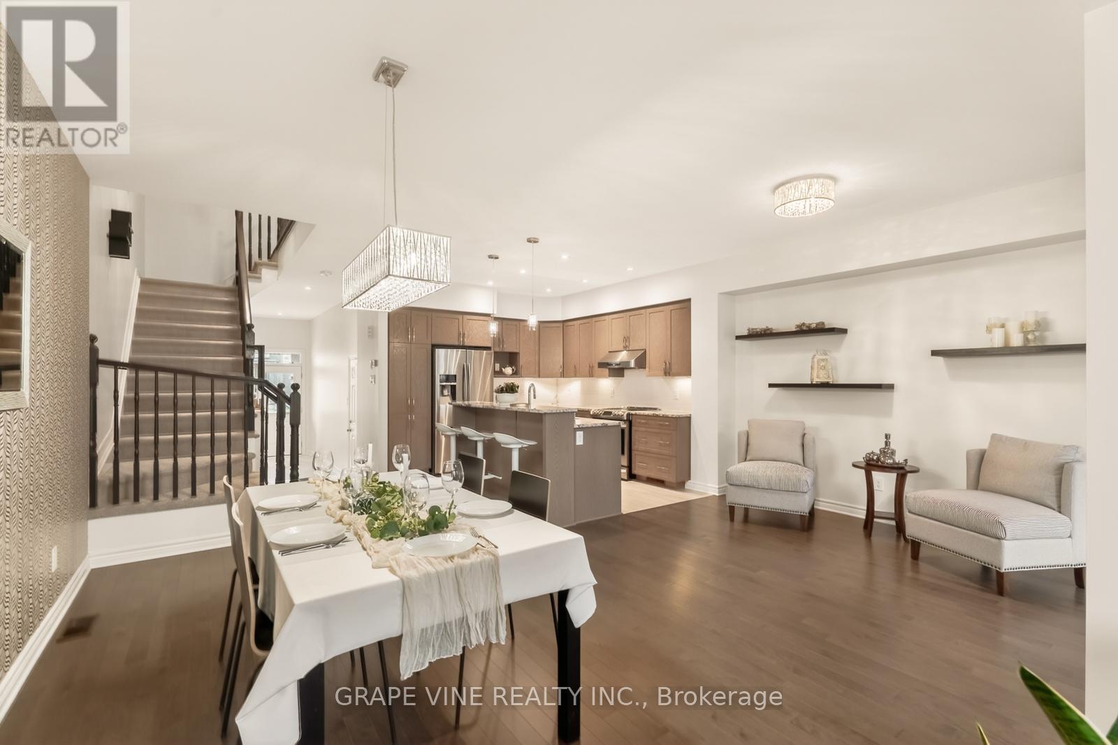 383 MEMORIAL GROVE - 18