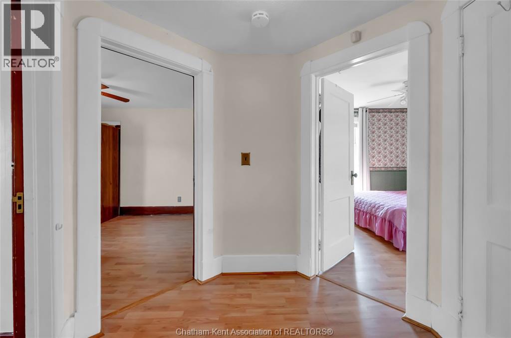 448 Queen STREET - 22