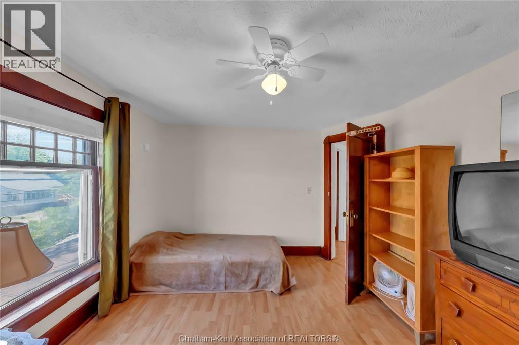 448 Queen STREET - 25
