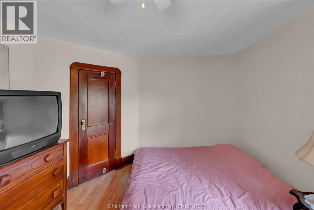 448 Queen STREET - 24