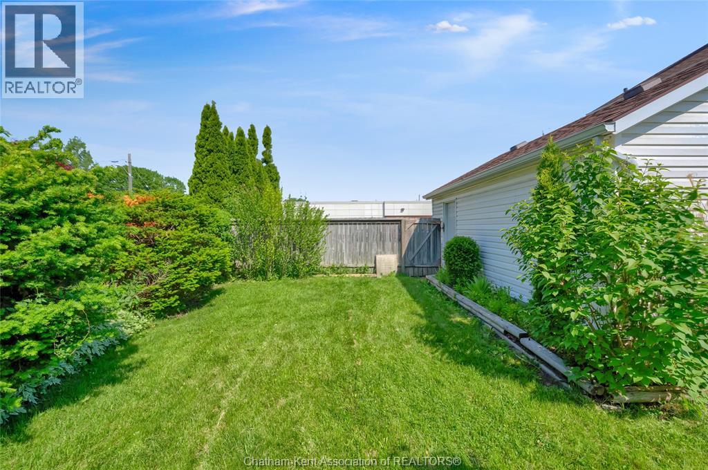 448 Queen STREET - 40