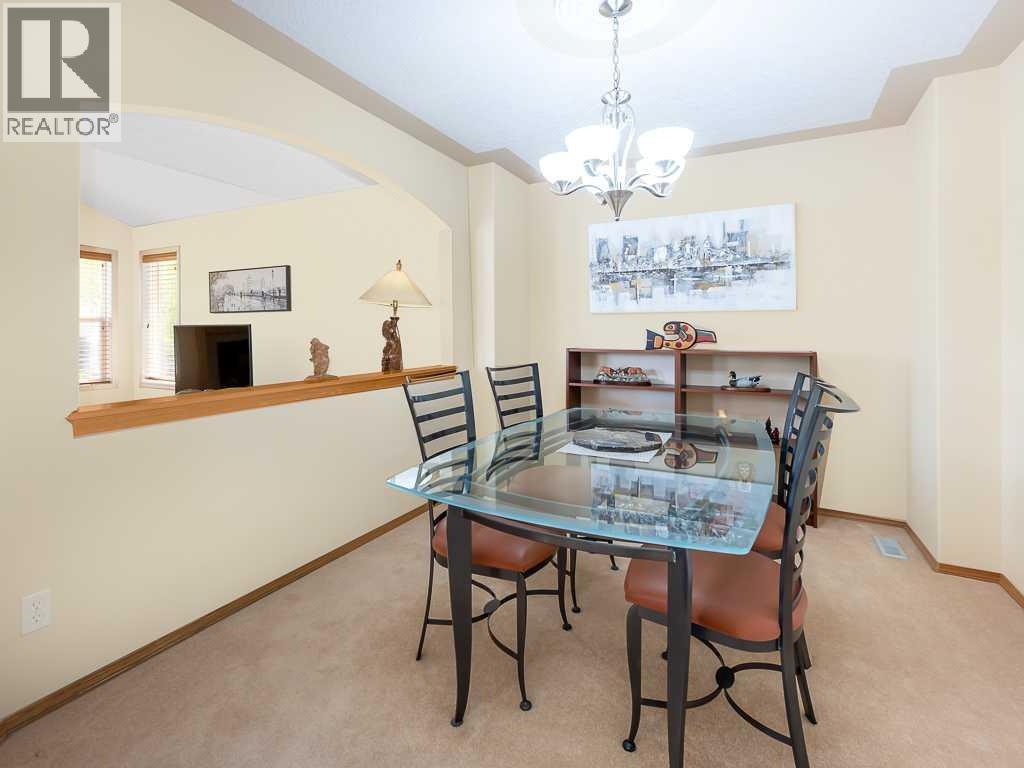 143 Cougarstone Square SW - 16