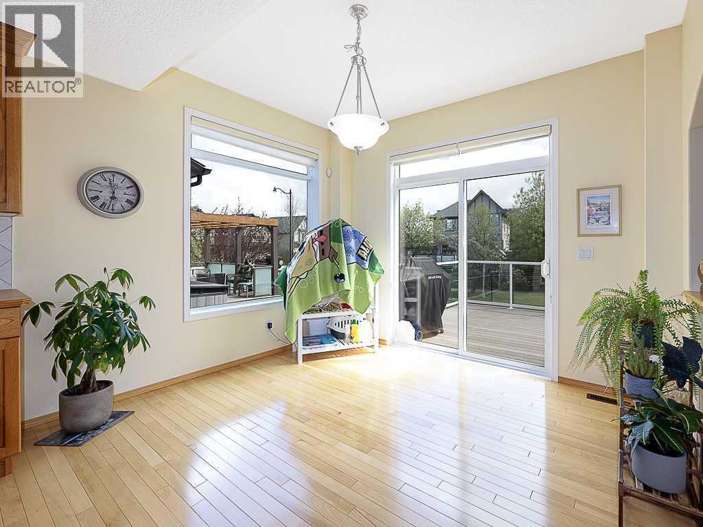 143 Cougarstone Square SW - 12