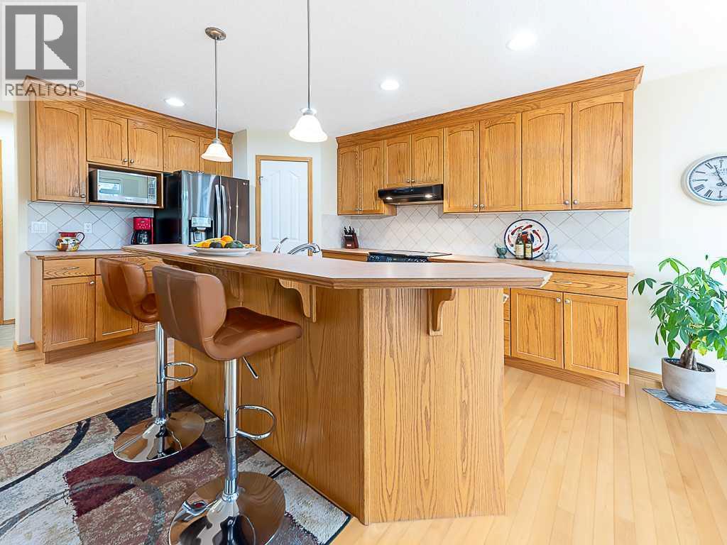 143 Cougarstone Square SW - 6