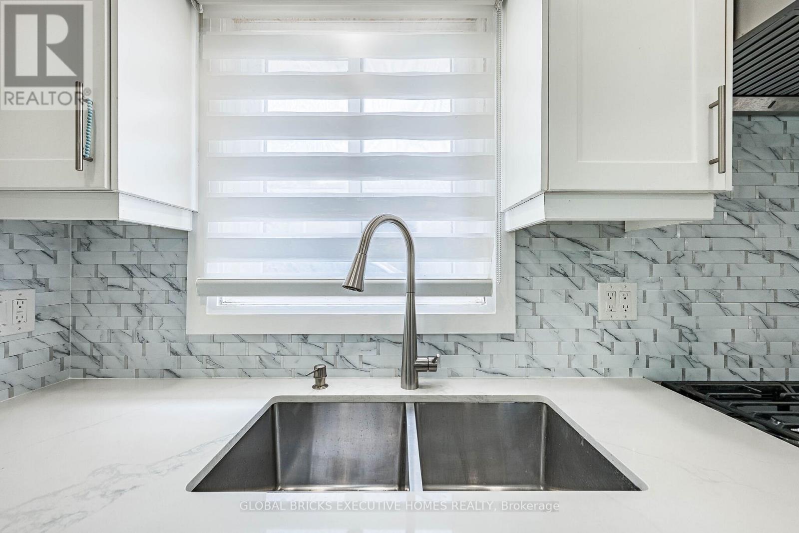 1274 REDBANK CRESCENT - 17