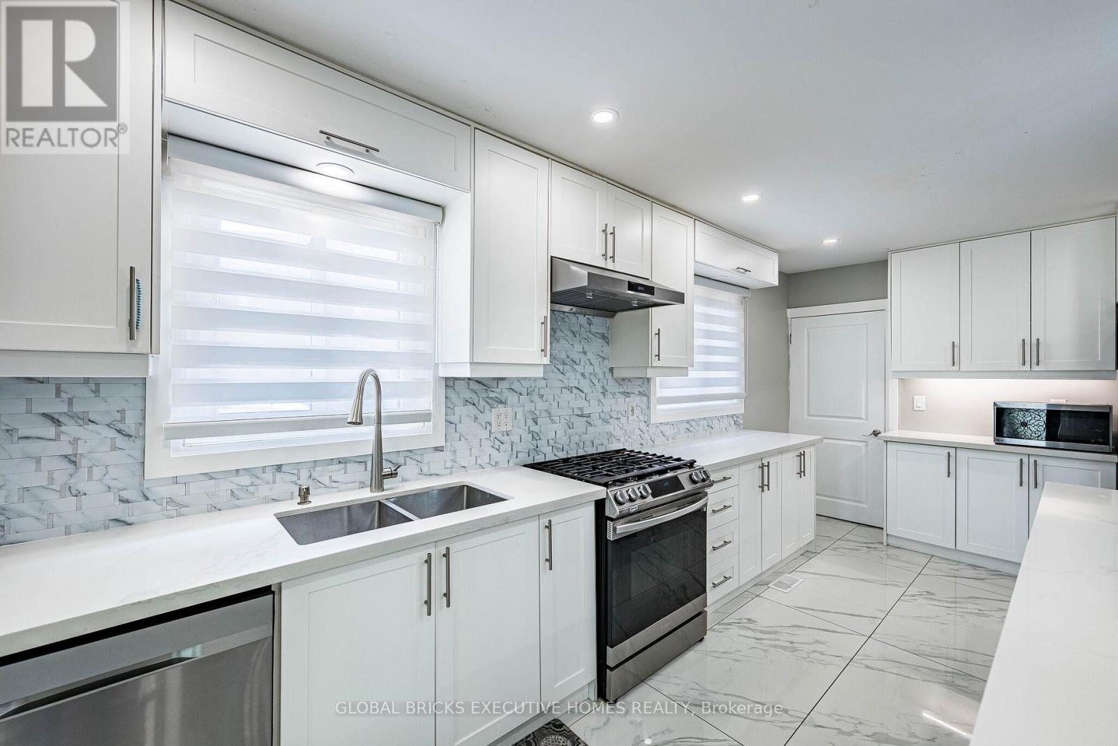 1274 REDBANK CRESCENT - 15