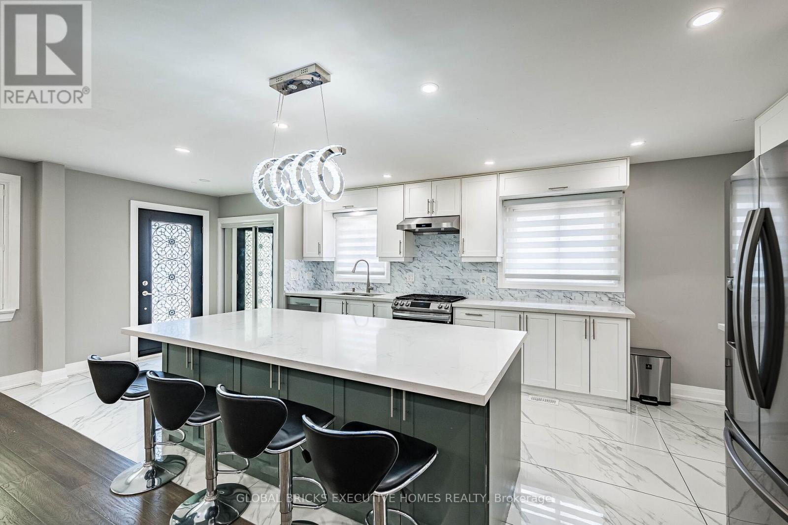 1274 REDBANK CRESCENT - 12