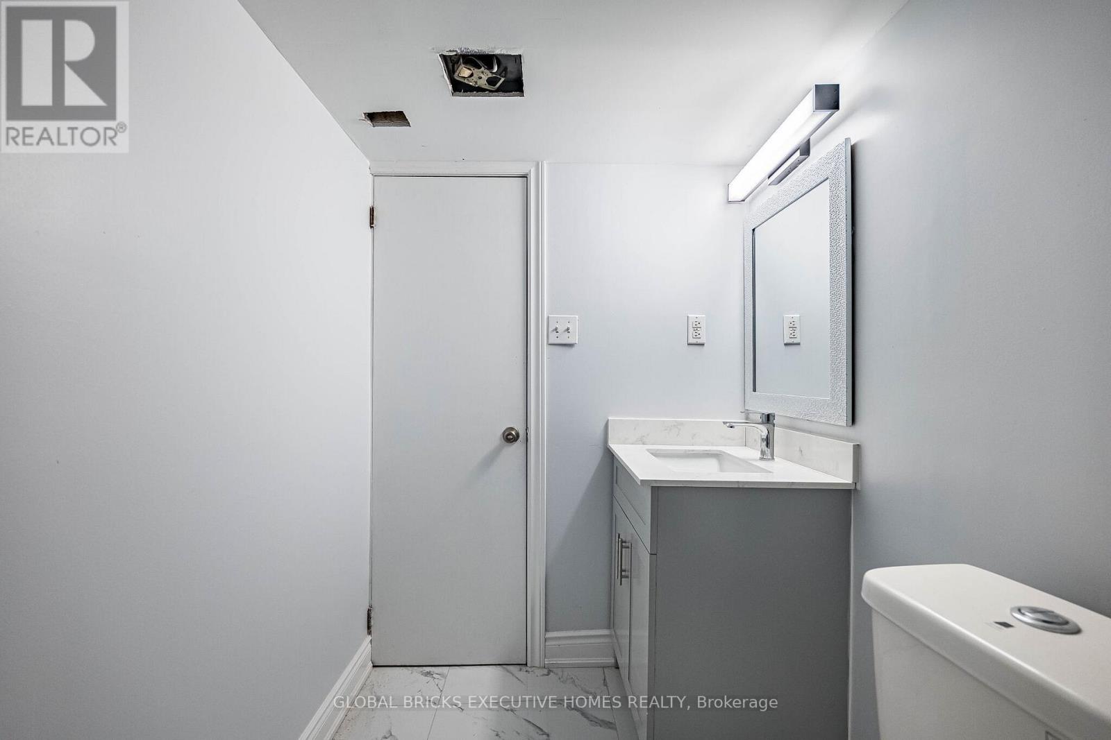 1274 REDBANK CRESCENT - 44