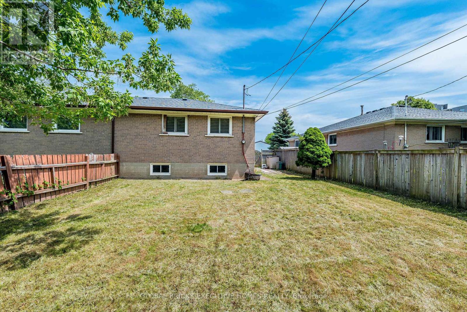 1274 REDBANK CRESCENT - 48