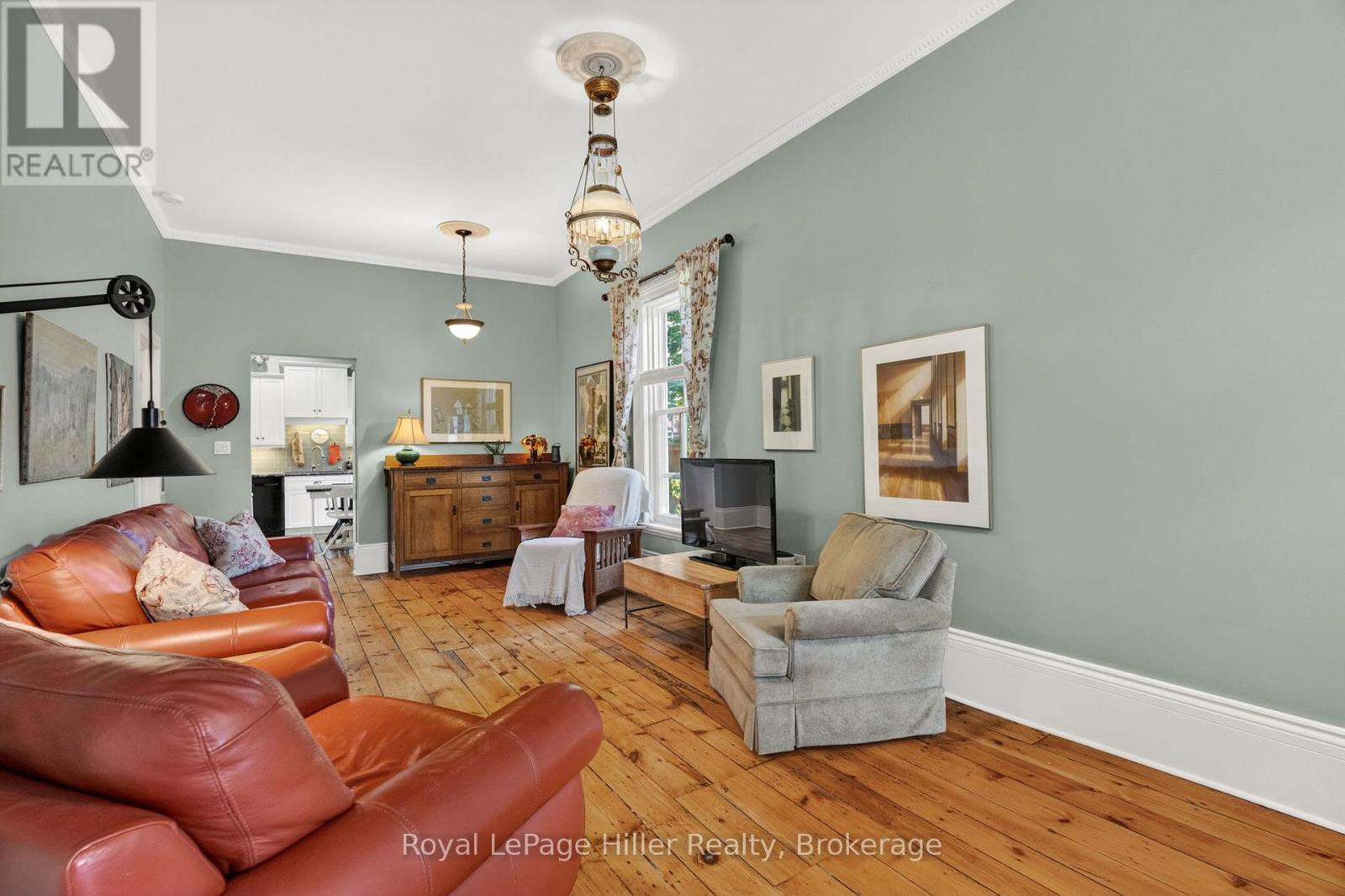 34 BAY STREET - 8