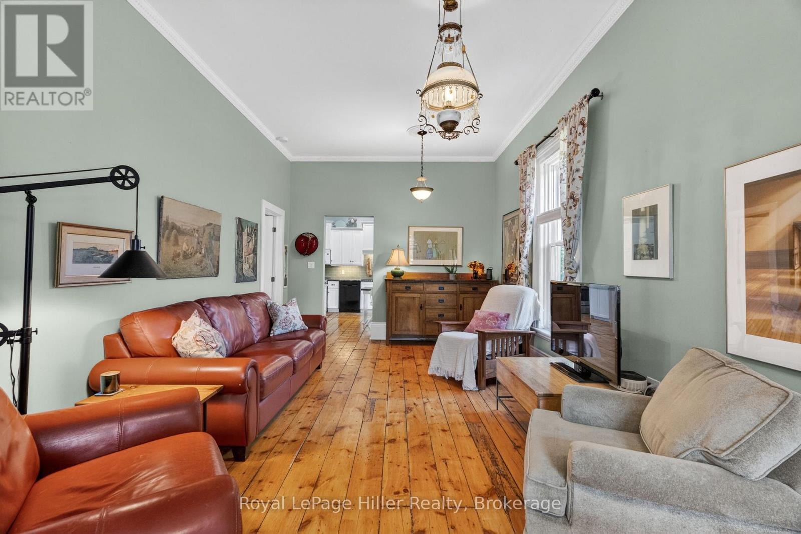 34 BAY STREET - 9