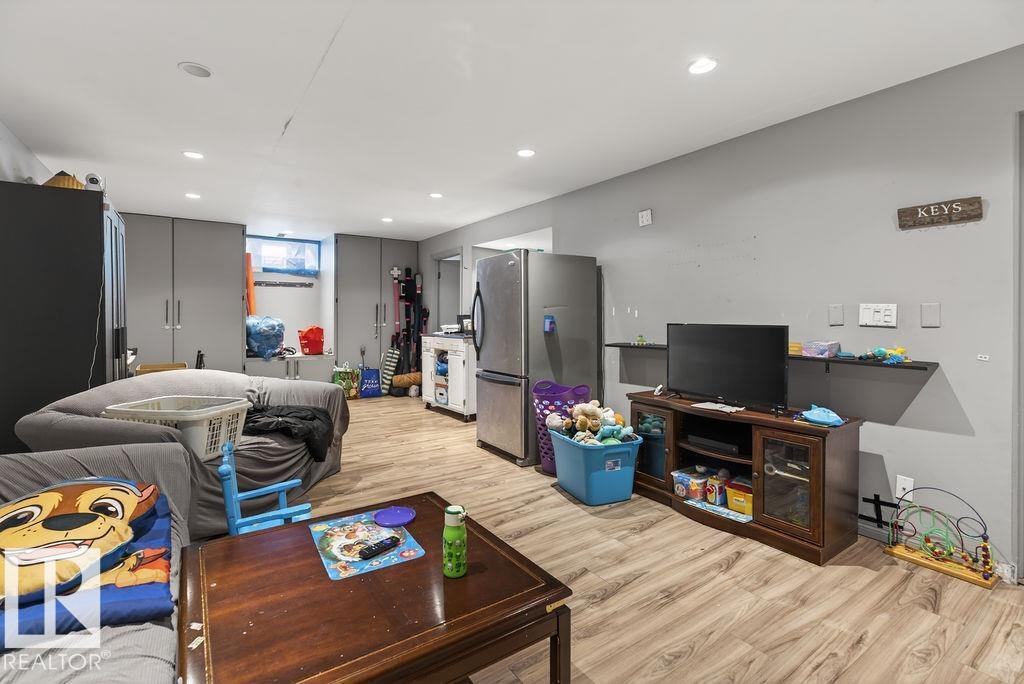 123 GRANDIN DR - 23