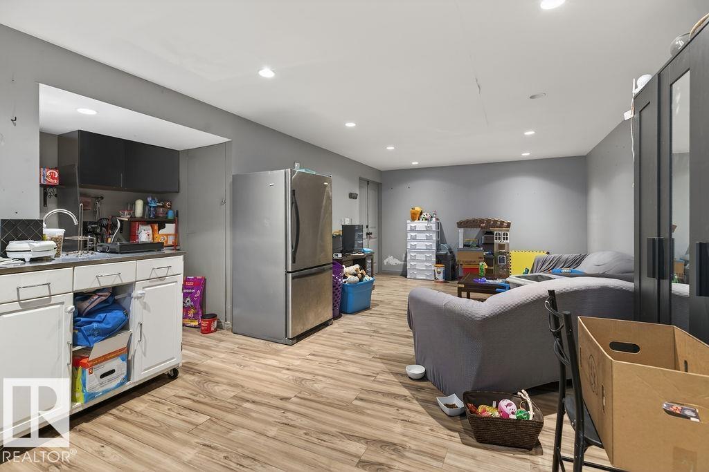 123 GRANDIN DR - 25