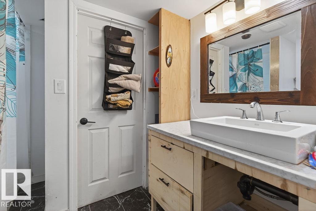 123 GRANDIN DR — photo 28