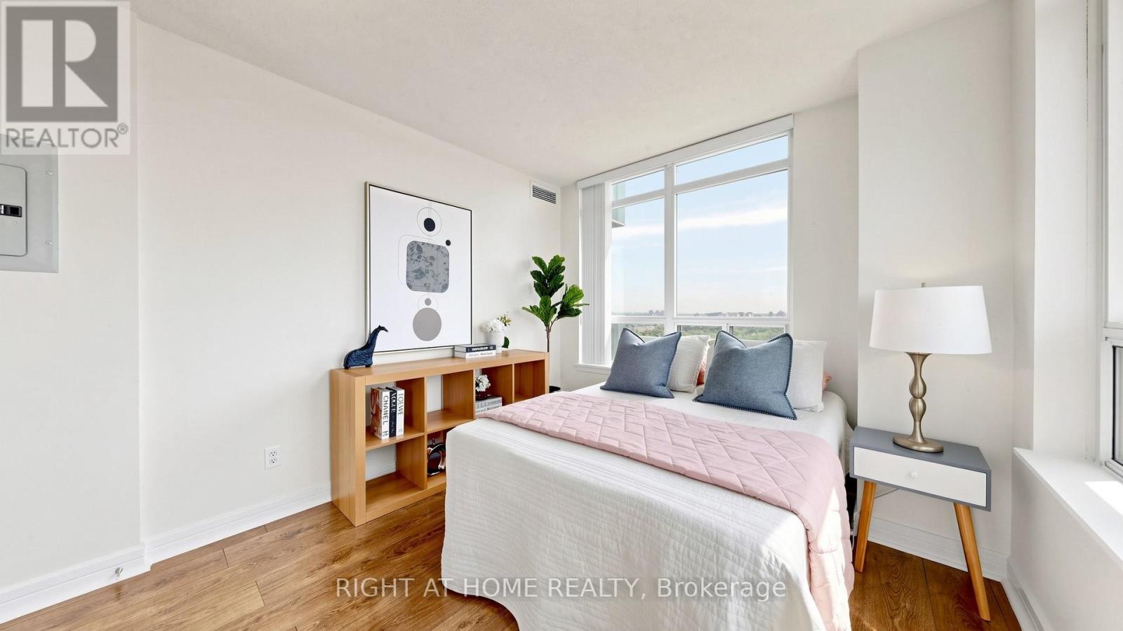 #2308 18 HARRISON GARDEN BOULEVARD - 19