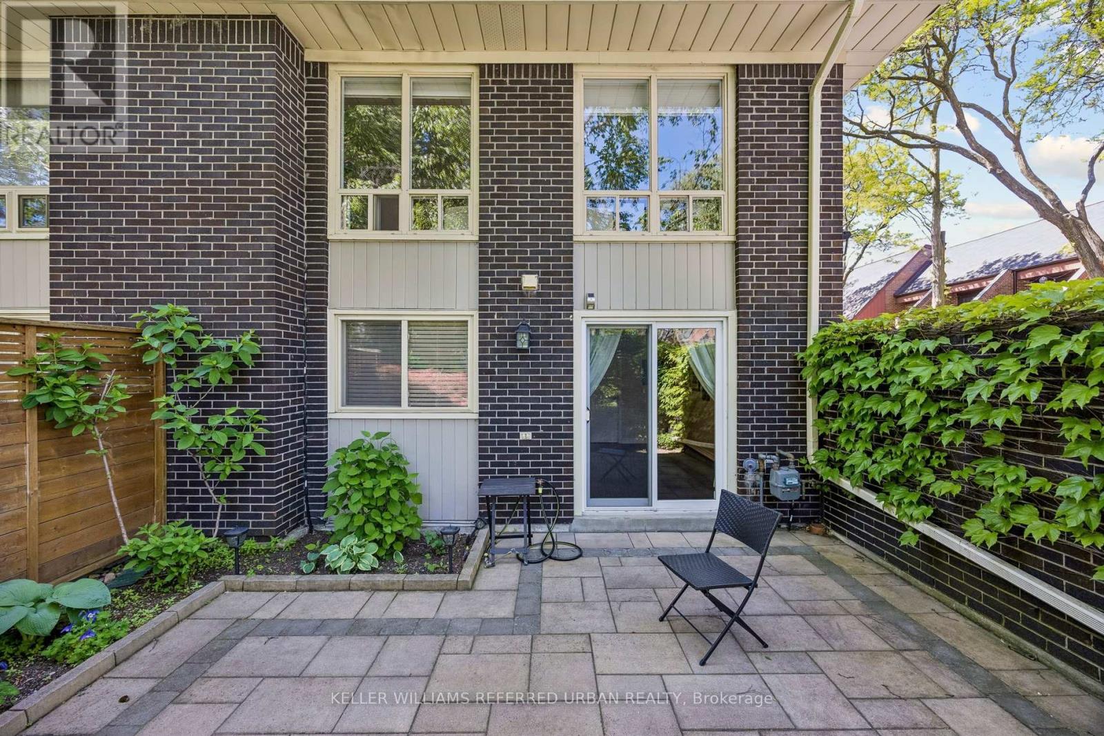 31 FLAMING ROSEWAY - 22