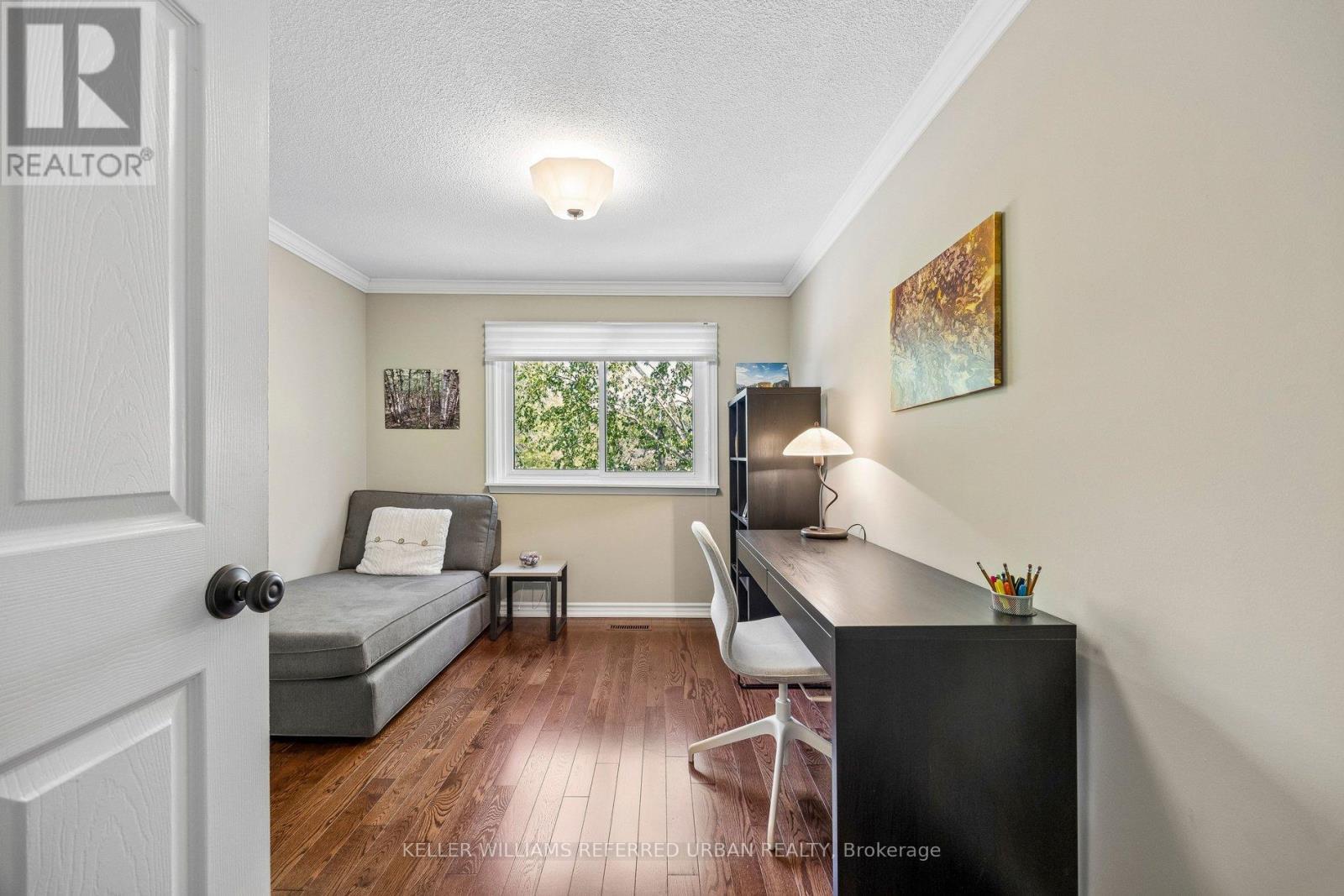 31 FLAMING ROSEWAY - 24