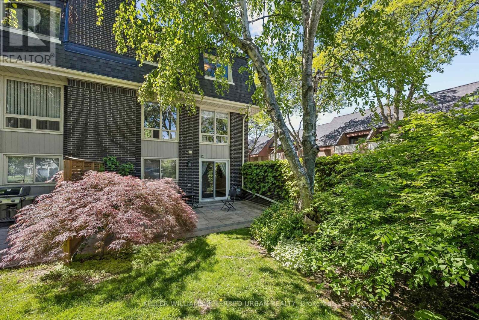 31 FLAMING ROSEWAY - 27