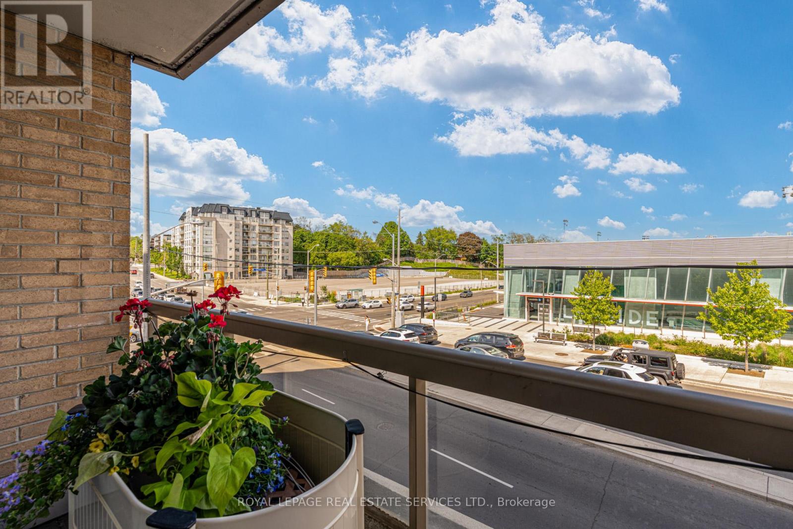 #202 1750 BAYVIEW AVENUE - 34
