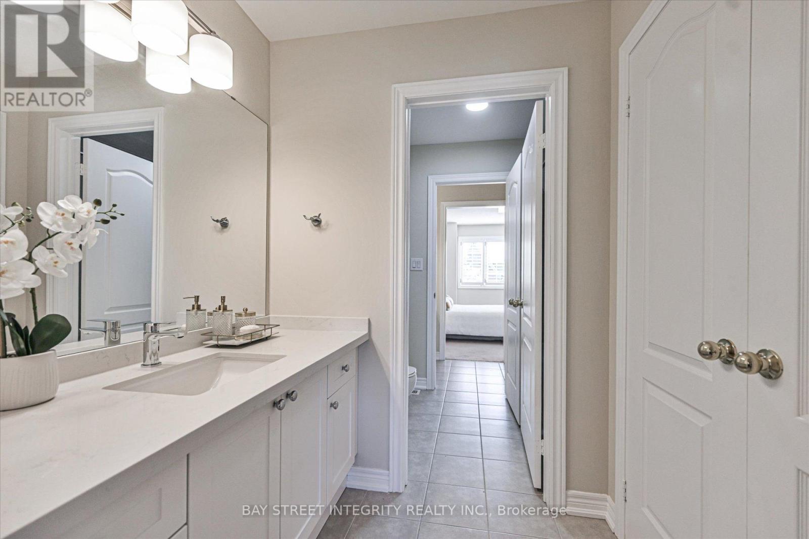 49 GLENGORDON CRESCENT - 37