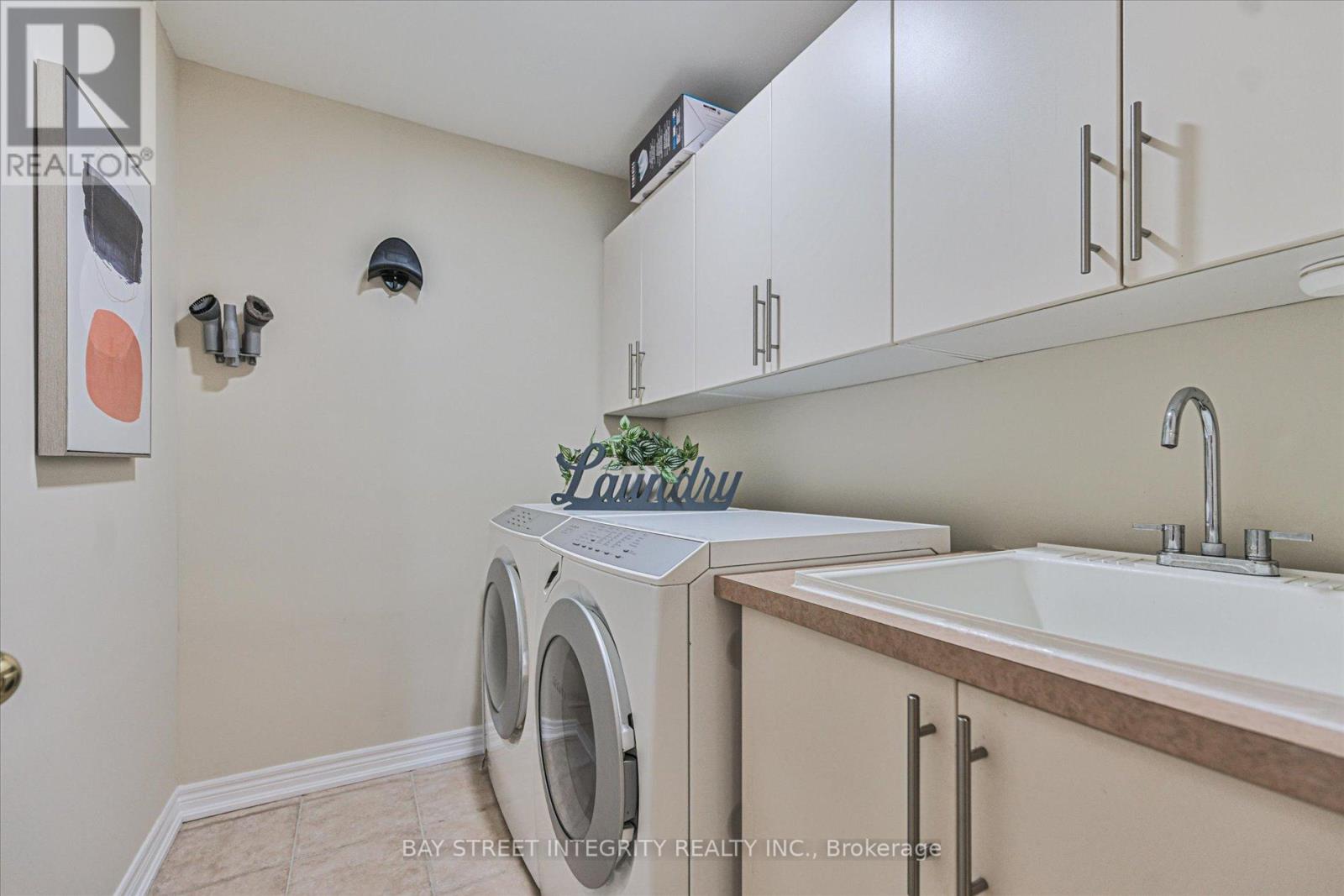 49 GLENGORDON CRESCENT - 39