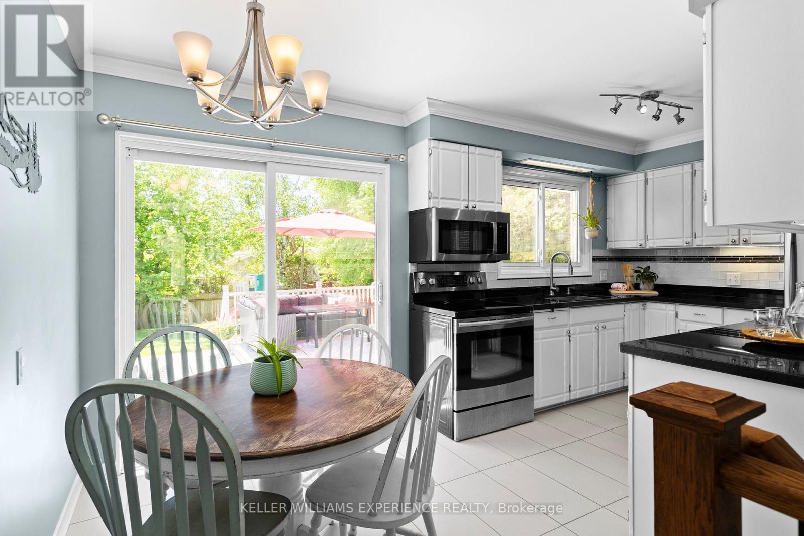 27 OTTAWAY AVENUE - 11