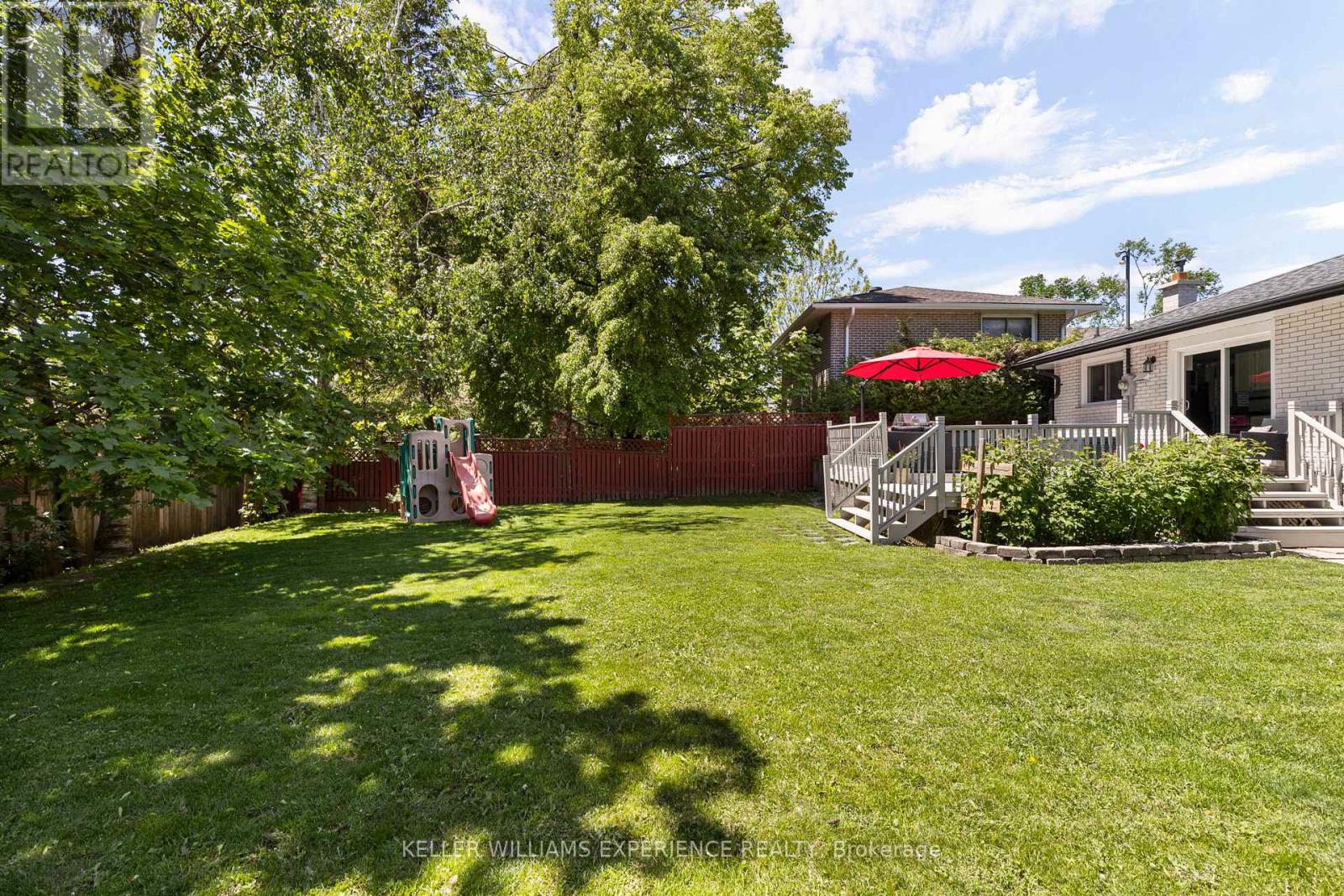 27 OTTAWAY AVENUE - 35
