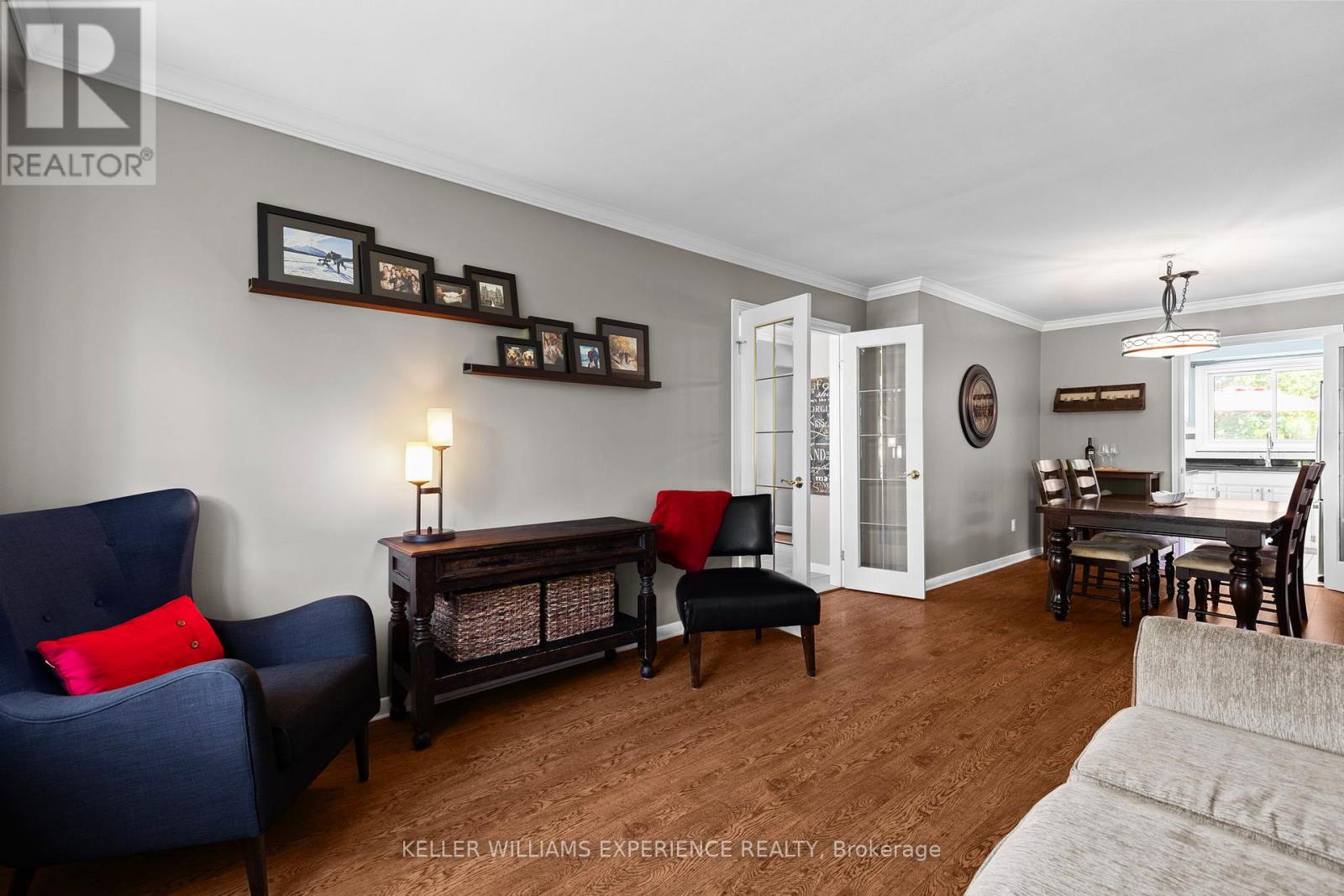 27 OTTAWAY AVENUE - 8