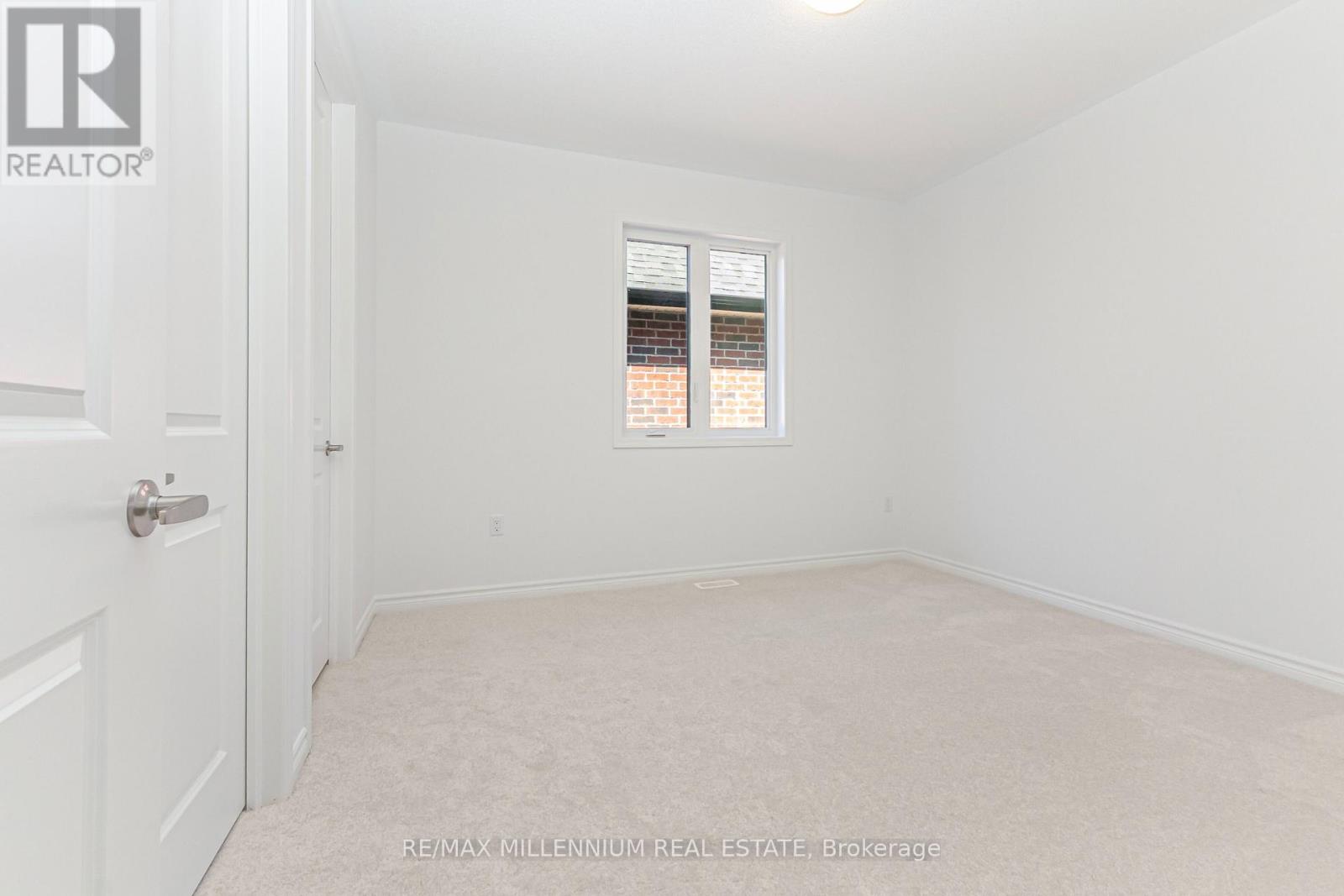 54 GRETZKY AVENUE - 28
