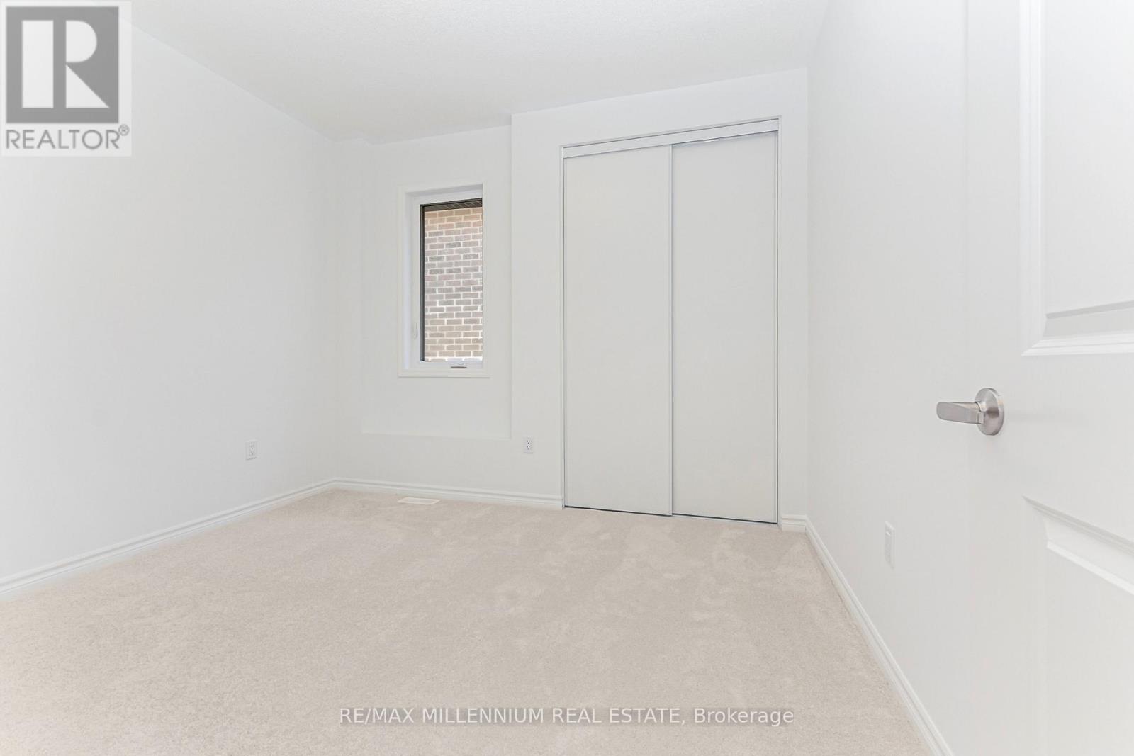 54 GRETZKY AVENUE - 30