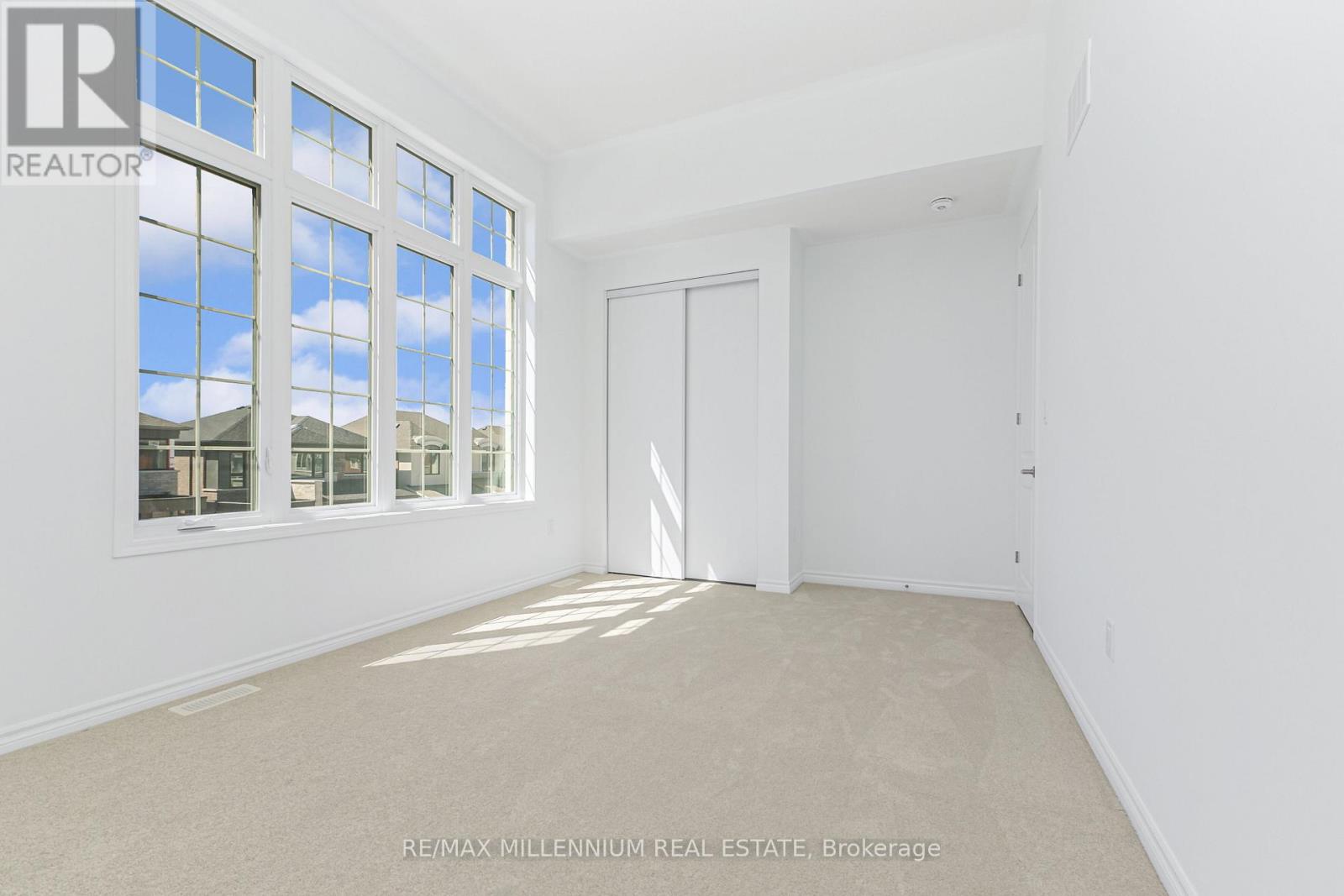54 GRETZKY AVENUE - 33