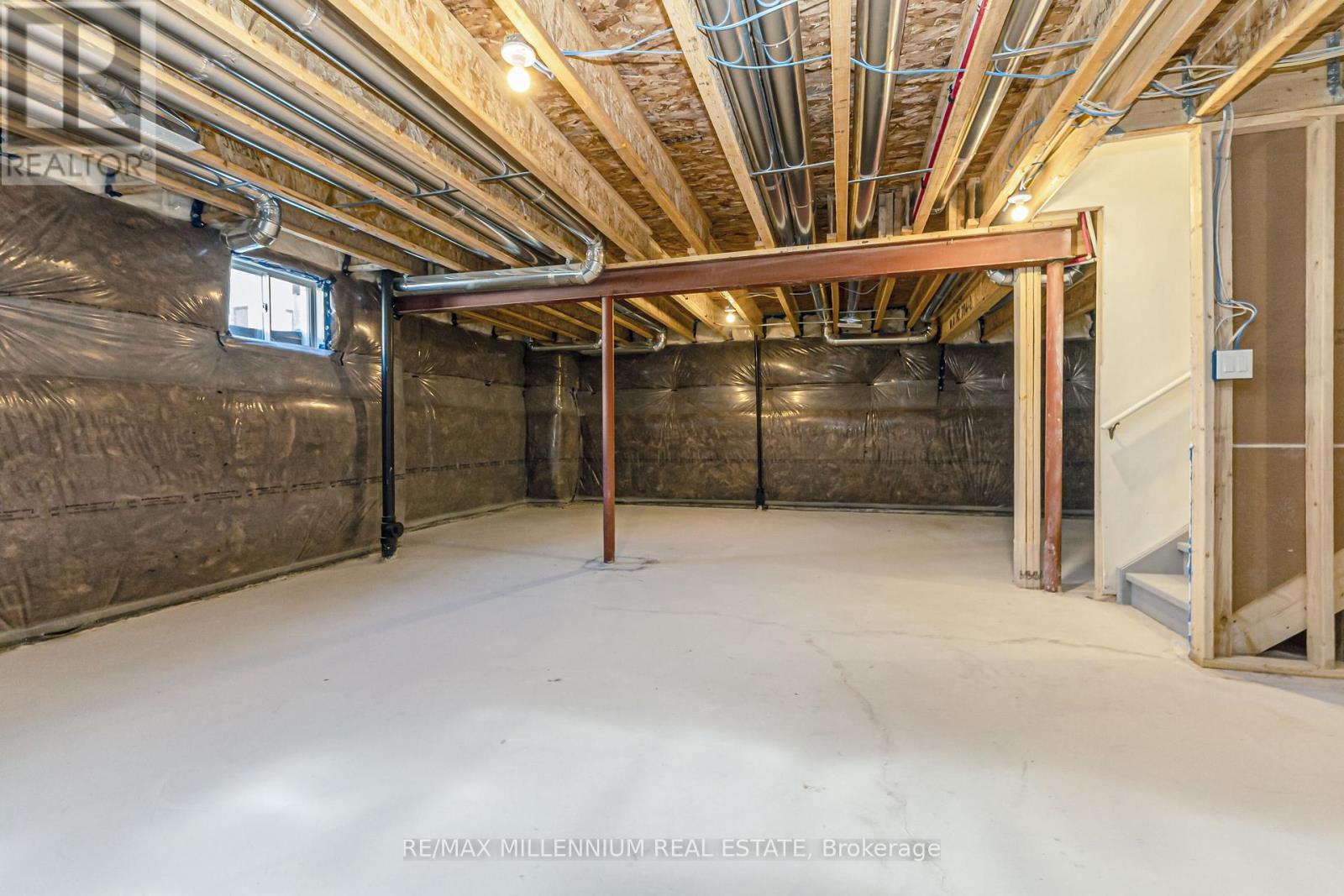 54 GRETZKY AVENUE - 39