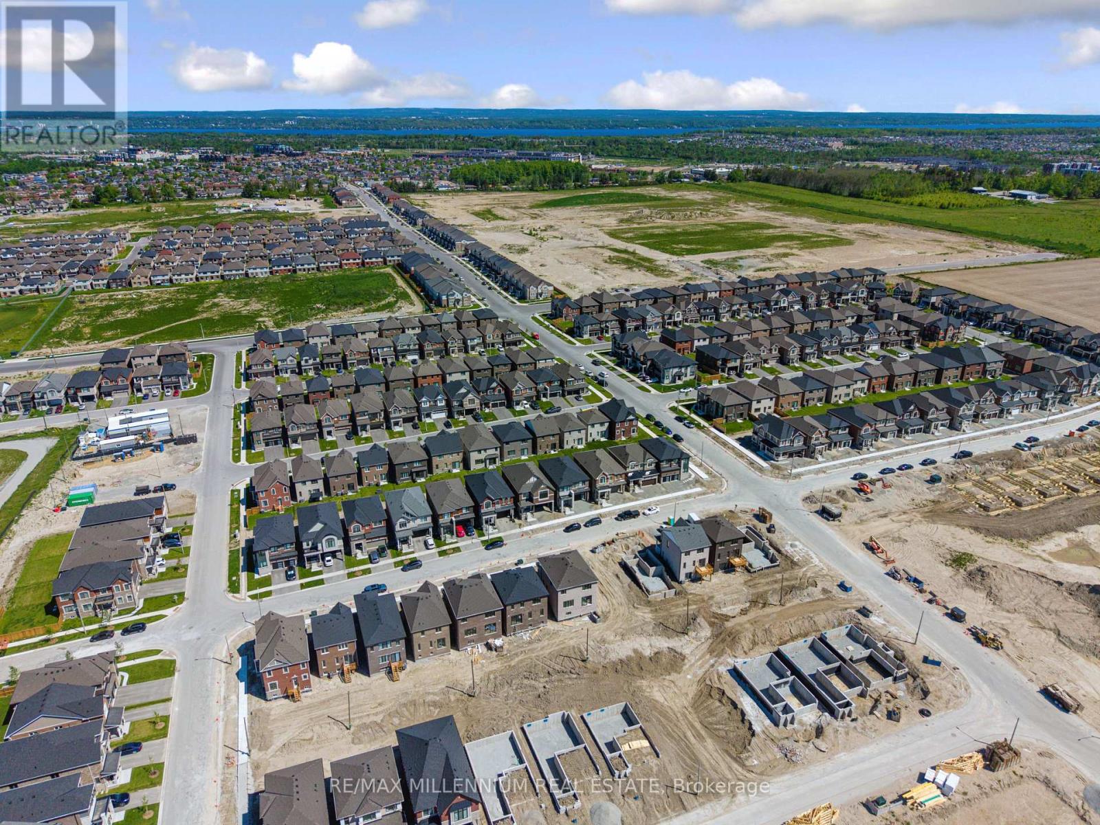 54 GRETZKY AVENUE - 41