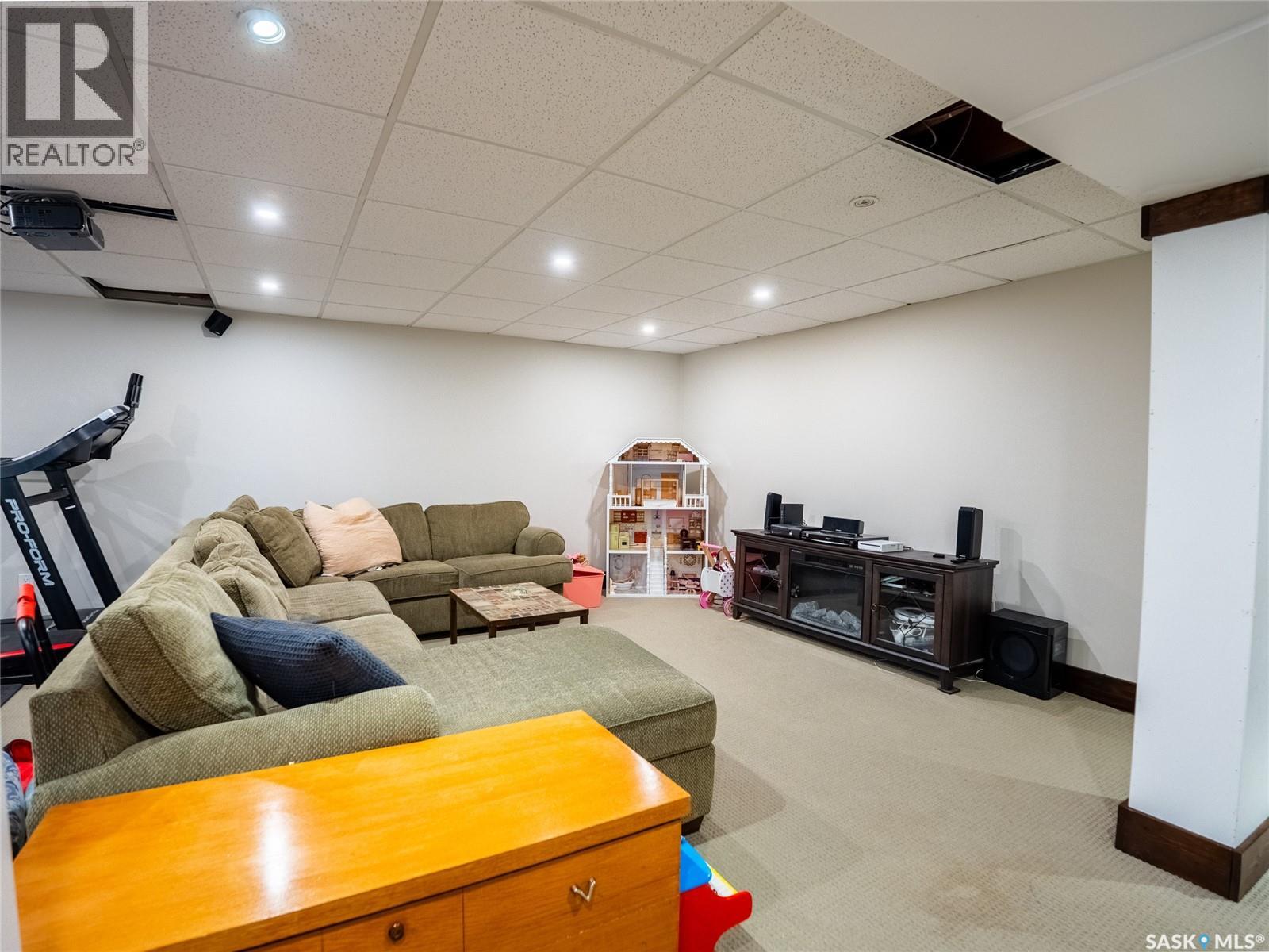 22 Calder CRESCENT - 21