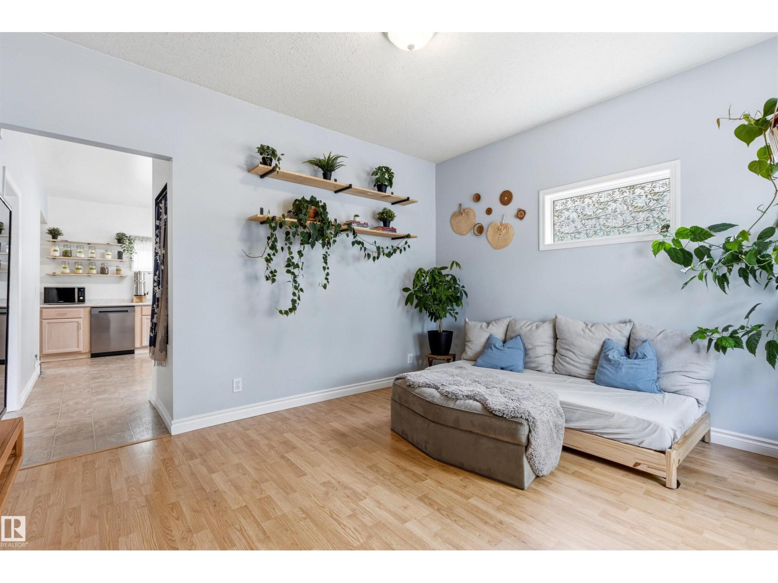 12775 119 ST NW - 5